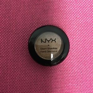 NYX GLAM SHADOW BOOST